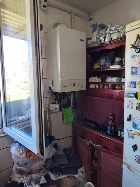 Drumul Taberei, fara comisioane, ap cu 3 camere centrala gaz, etaj 4